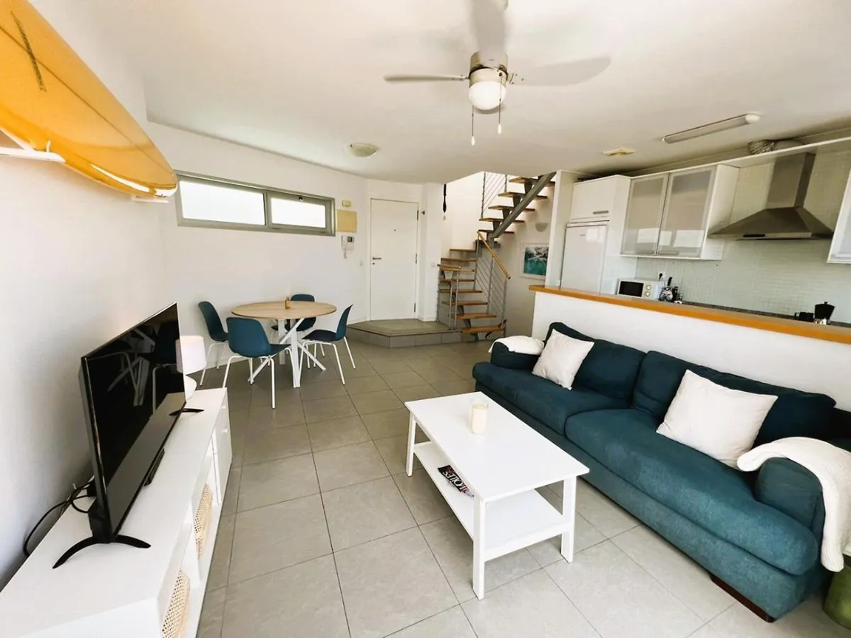 On The Spot With Amazing View In El Medano contacts